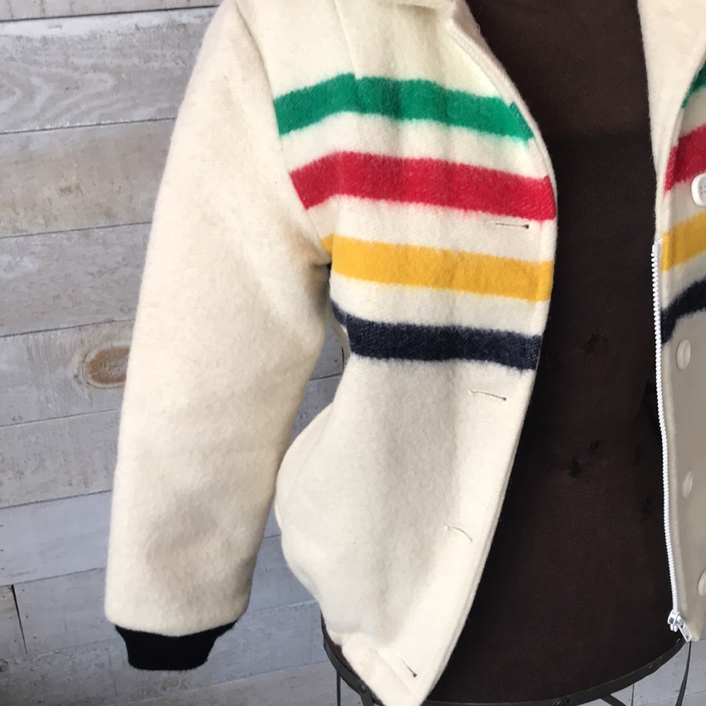 Iconic 1980s Hudson’s Bay quilted jacket - Picture 6 of 14